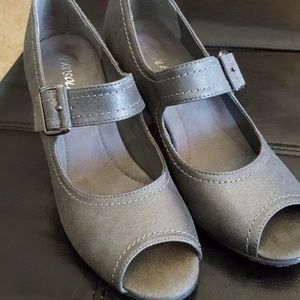 Shoe